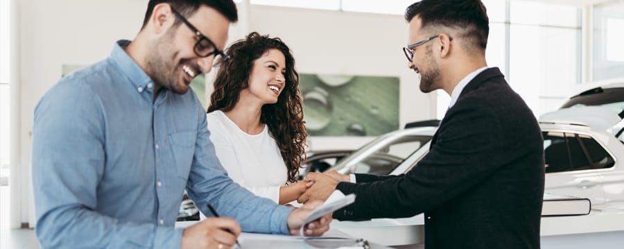 Leasing vs Financing Information | Mercedes-Benz of Milwaukee