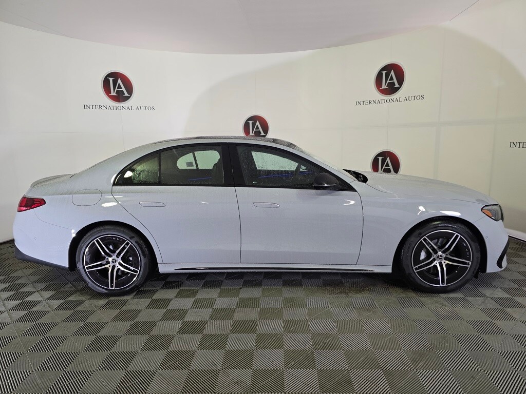 2026 Mercedes Benz E 4MATIC photo 3