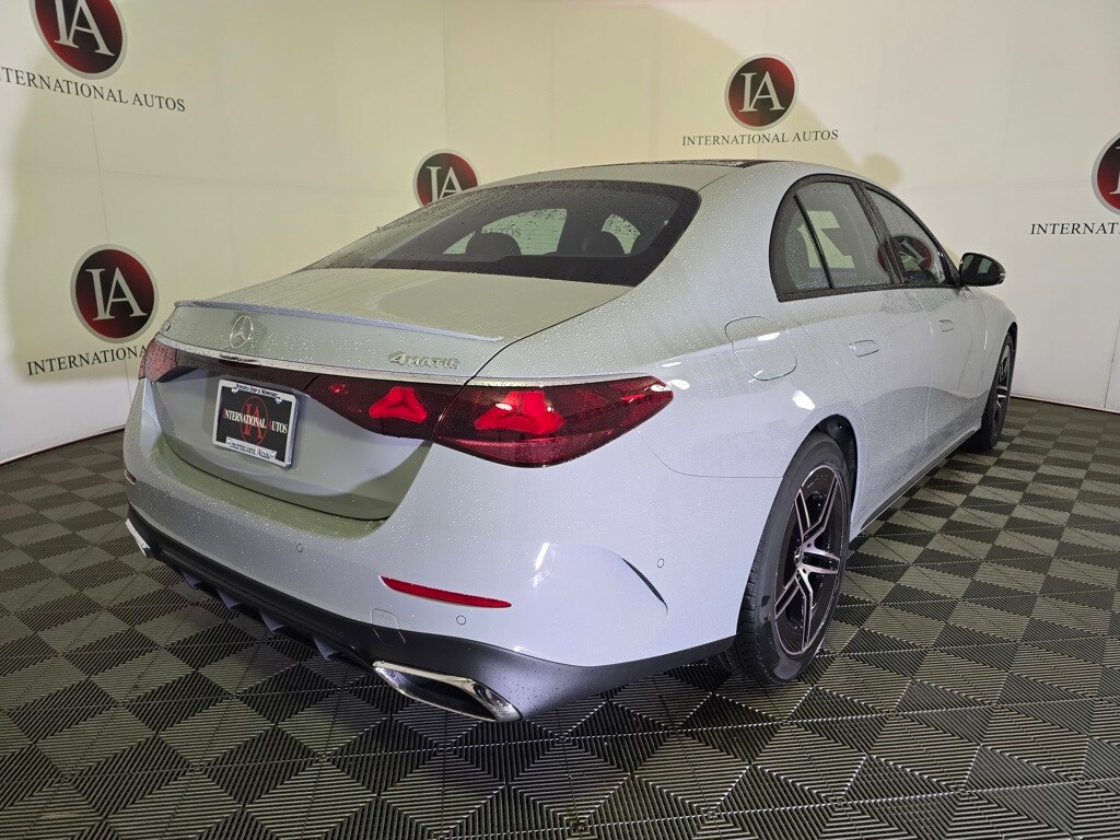 2026 Mercedes Benz E 4MATIC photo 4
