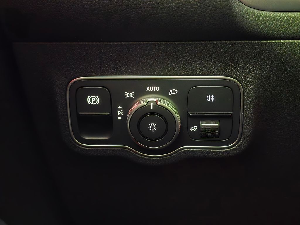 2026 Mercedes-Benz GLB GLB 250 - Photo 26