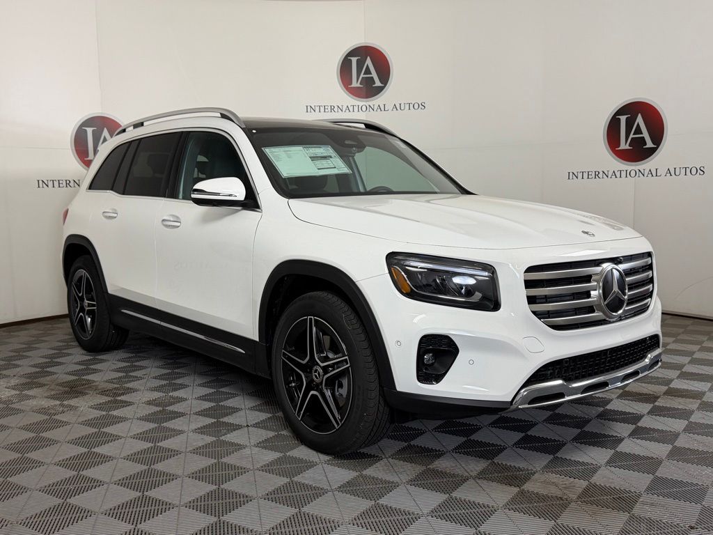 2026 Mercedes-Benz GLB GLB 250 4MATIC's photo