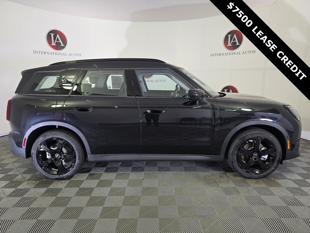 New 2025 MINI Countryman Signature Plus SUV