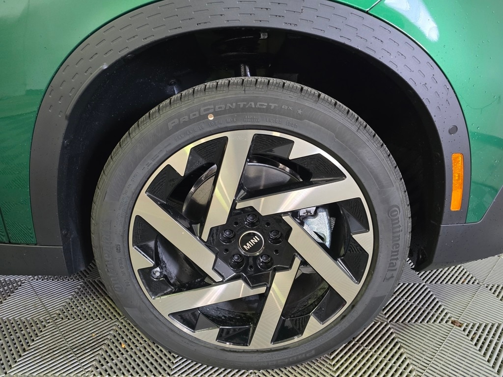 New 2026 MINI Countryman Signature Plus SUV