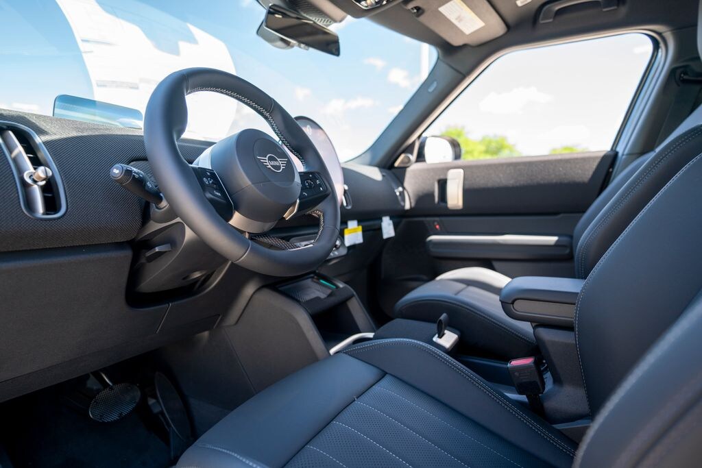New 2027 MINI Countryman Signature Plus SUV