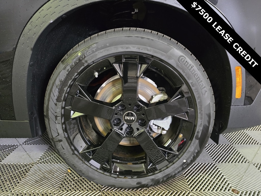 New 2025 MINI Countryman Signature Plus SUV