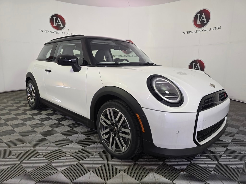 2025 MINI Hardtop 2 Door Signature Plus
