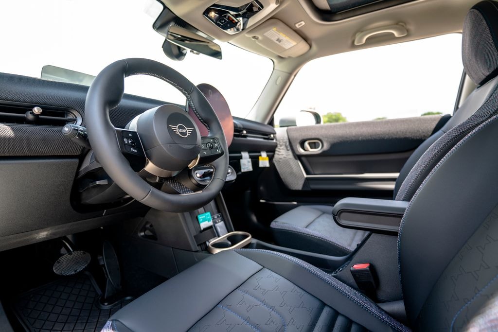 New 2026 MINI 2 Door Signature Plus Hatchback