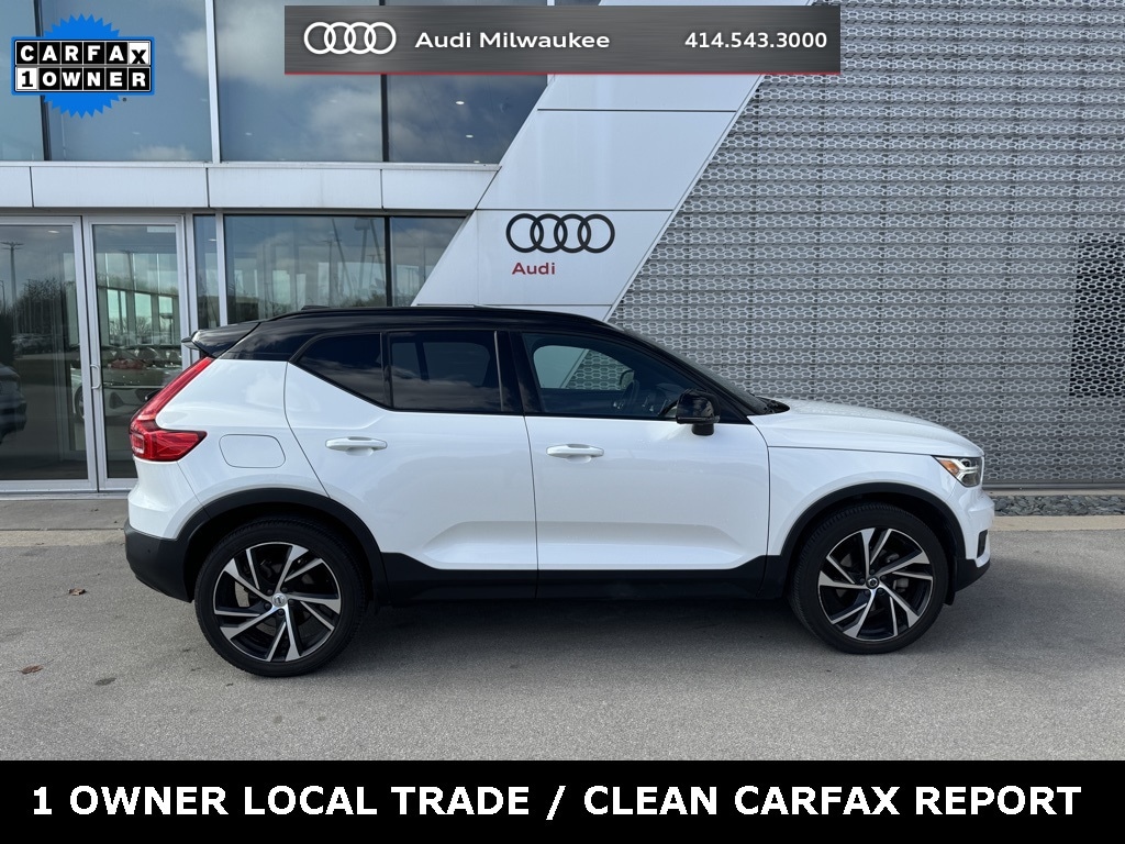 Used 2022 Volvo XC40 T5 AWD R-Design SUV