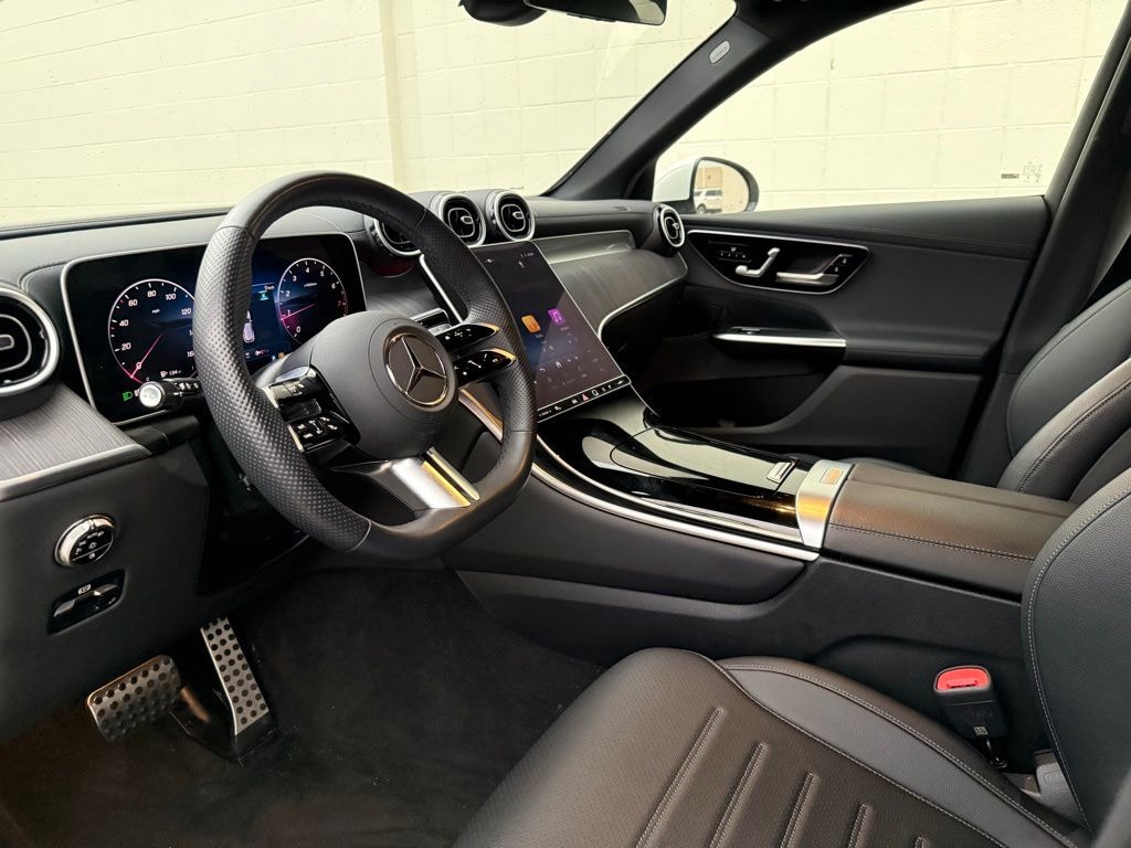 Used 2025 Mercedes-Benz GLC 300 4MATIC SUV