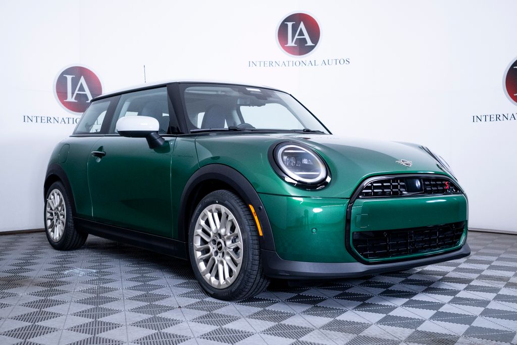 2026 MINI Hardtop Cooper S's photo