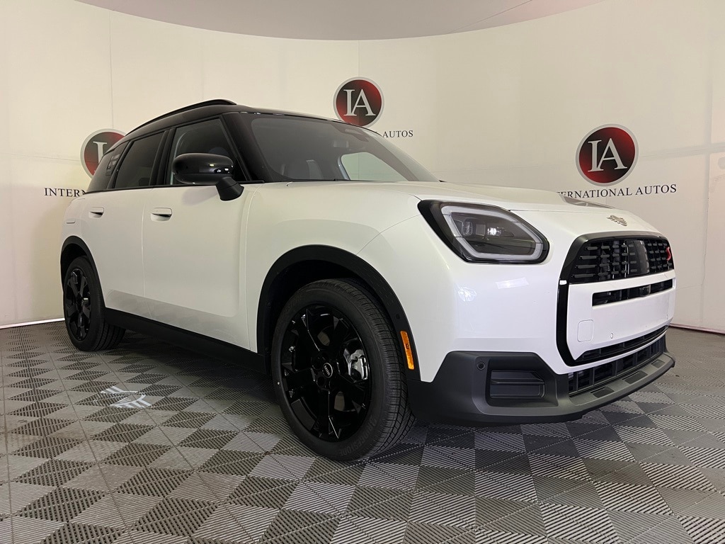 2026 MINI Countryman S's photo