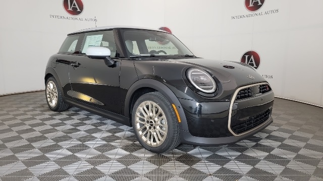 2025 MINI Hardtop 2 Door Iconic