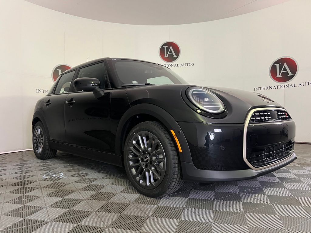 2026 MINI Hardtop Cooper S's photo
