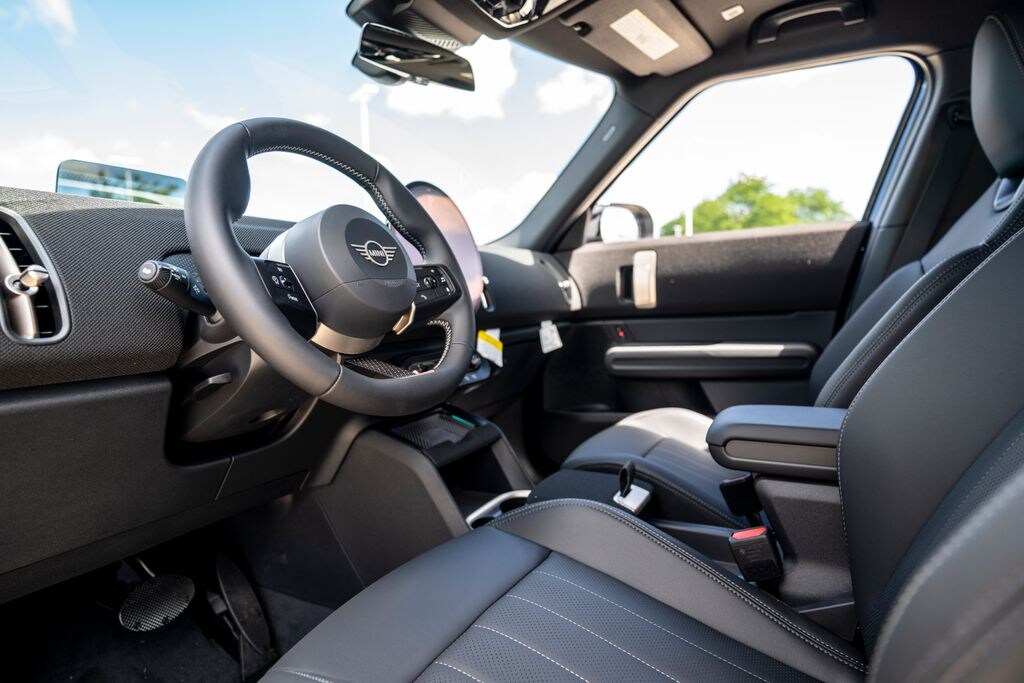 New 2027 MINI Countryman Signature Plus SUV