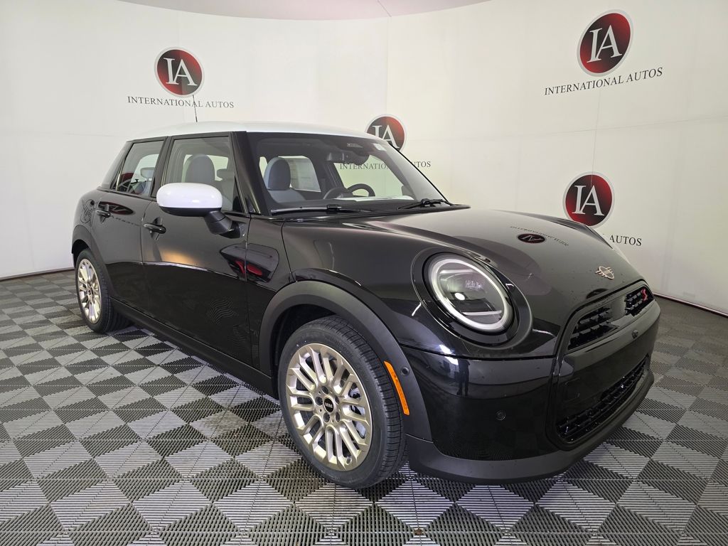 2026 MINI Hardtop Cooper S's photo