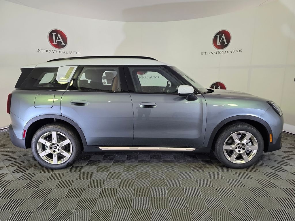 New 2026 MINI Countryman Signature Plus SUV