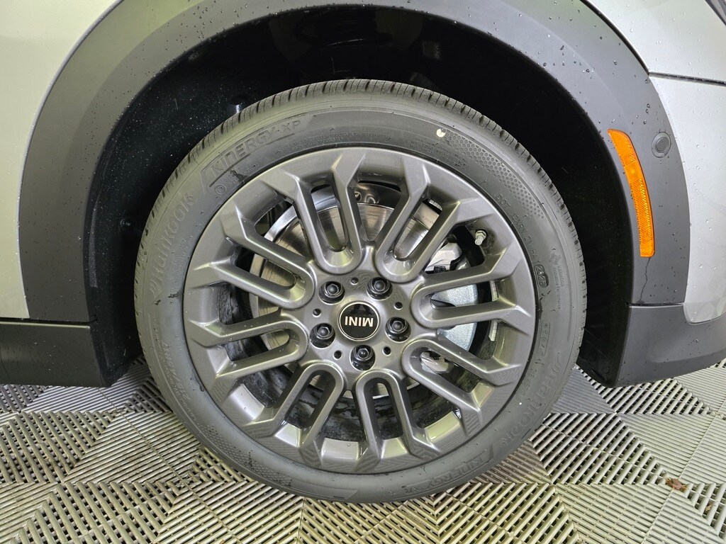 2026 Mini Cooper Hardtop photo 2
