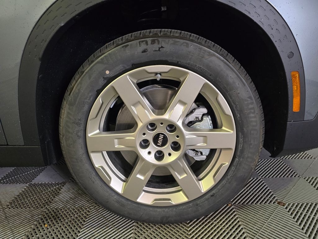 New 2026 MINI Countryman Signature Plus SUV