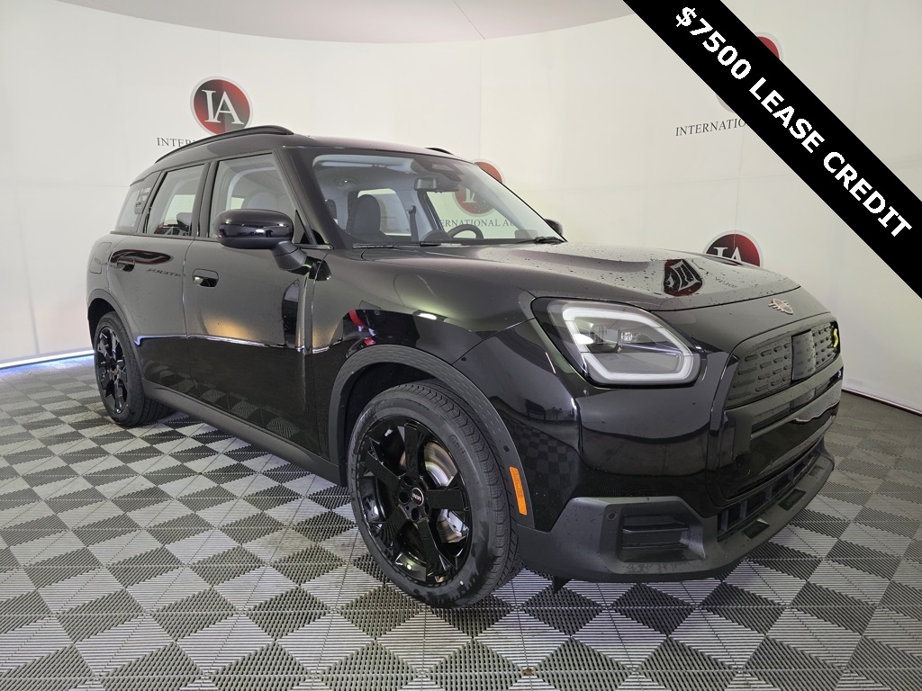 2025 MINI Countryman SE's photo