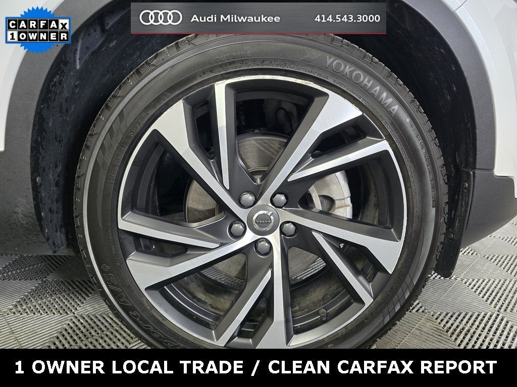 Used 2022 Volvo XC40 T5 AWD R-Design SUV