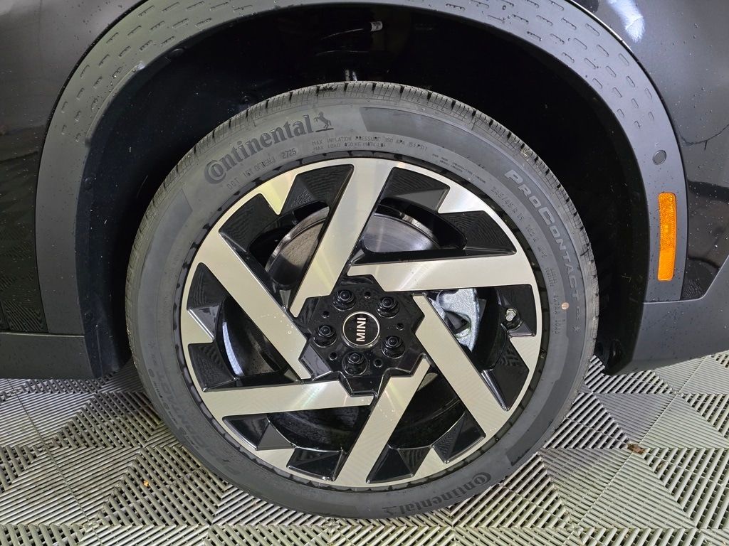 New 2026 MINI Countryman Signature Plus SUV