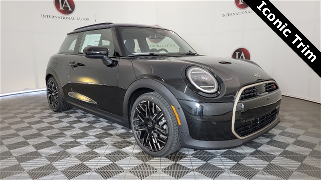 2025 MINI Hardtop 2 Door Iconic
