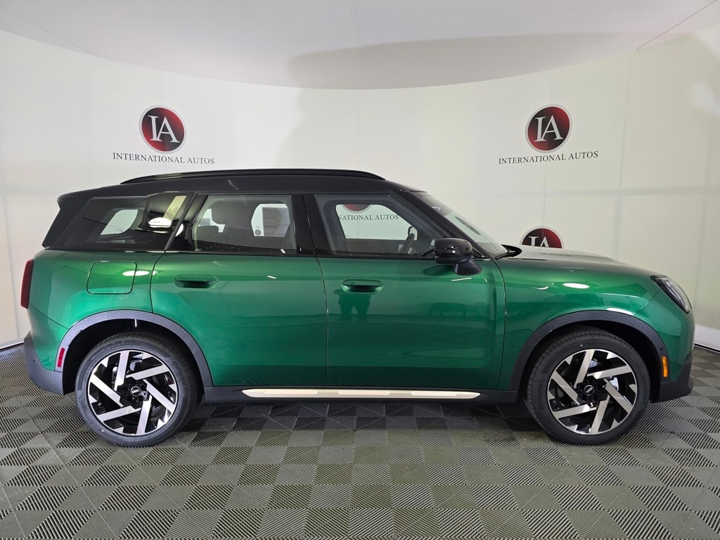 New 2026 MINI Countryman Signature Plus SUV