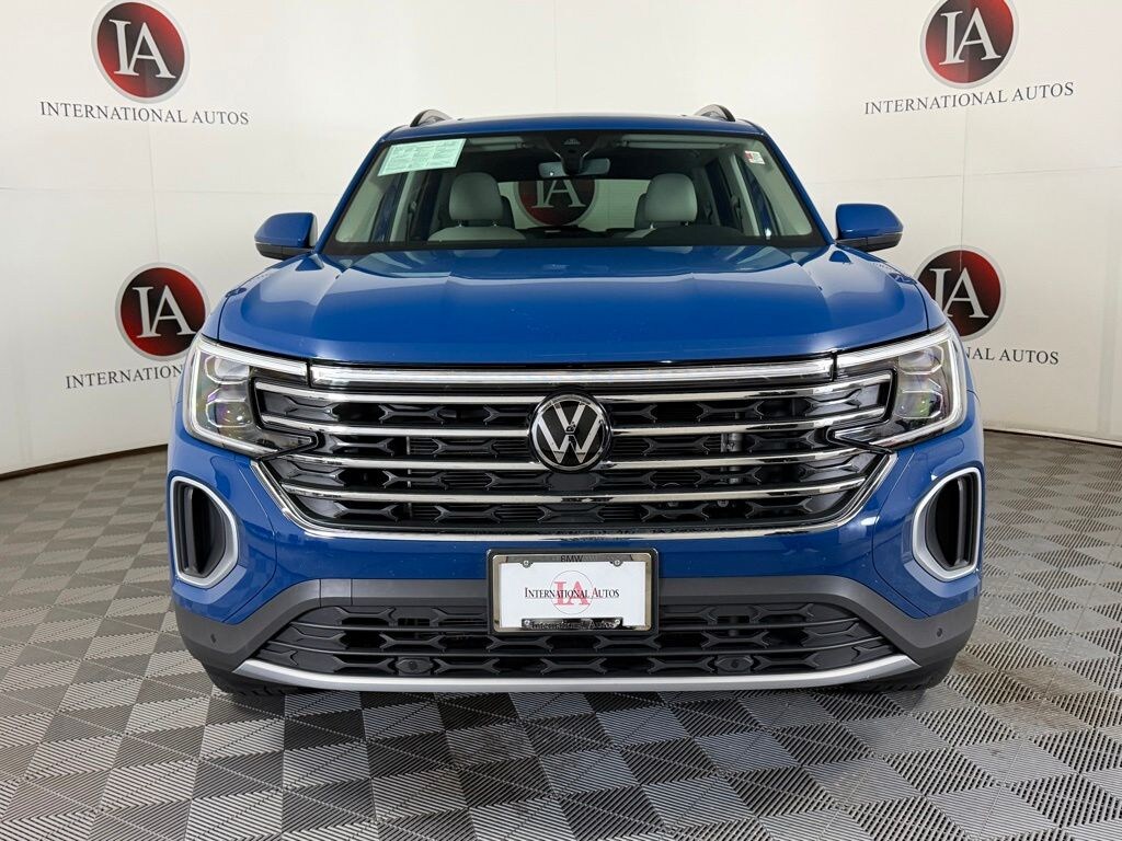 Used 2025 Volkswagen Atlas 2.0T SE w/Technology SUV