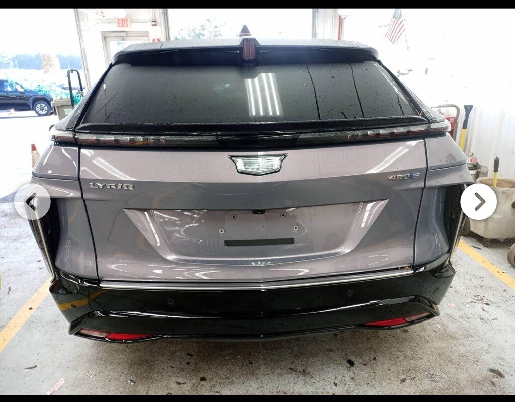 2024 Cadillac Lyriq Luxury photo 4