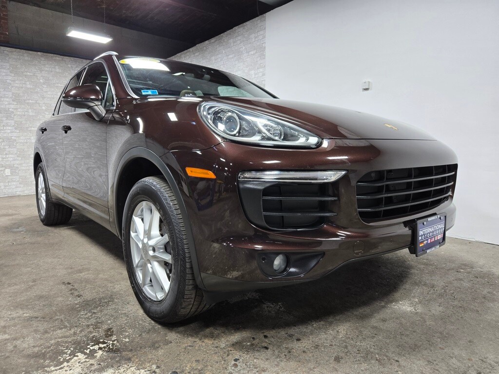 2018 Porsche Cayenne Base photo 4