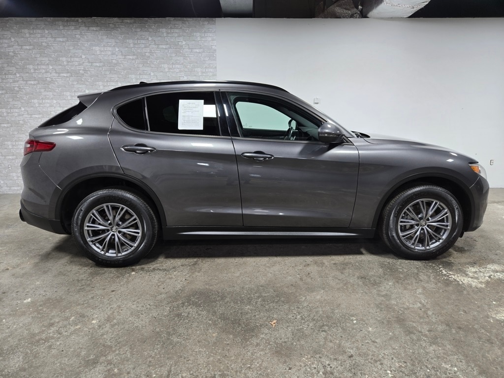Used 2022 Alfa Romeo Stelvio Sprint SUV