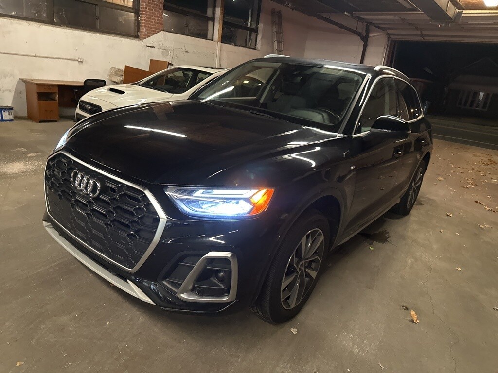 2023 Audi Q5 45 S line Premium photo 3