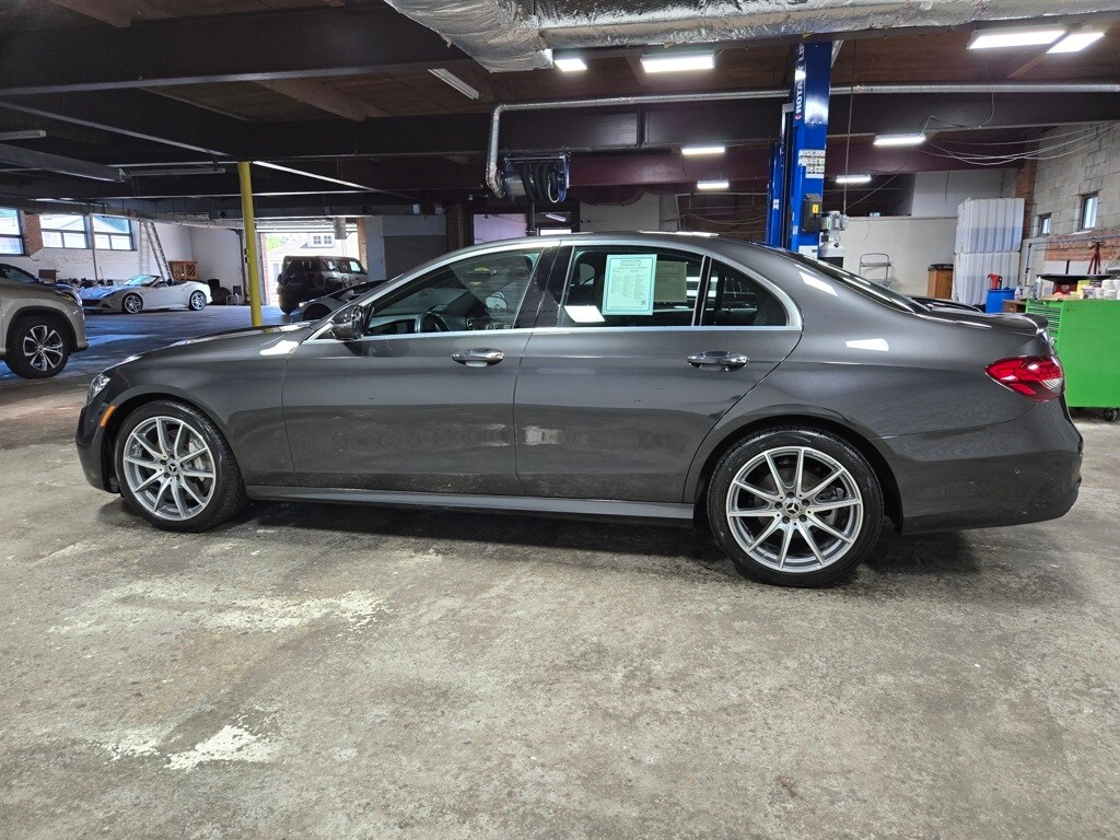 2022 Mercedes Benz E 350 Sedan photo 2