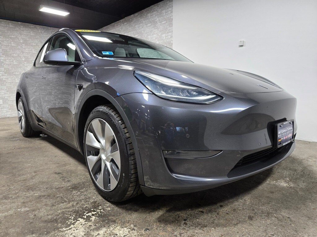 2020 Tesla Model Y Long Range photo 4