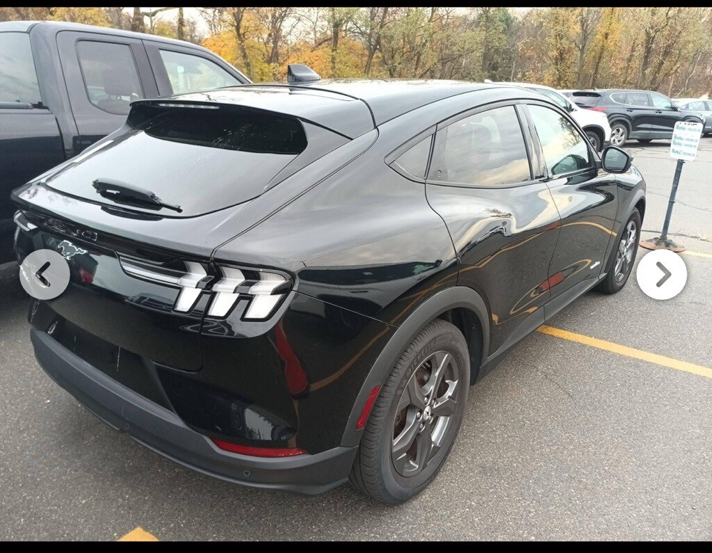 2021 Ford Mustang Mach-E Select photo 3