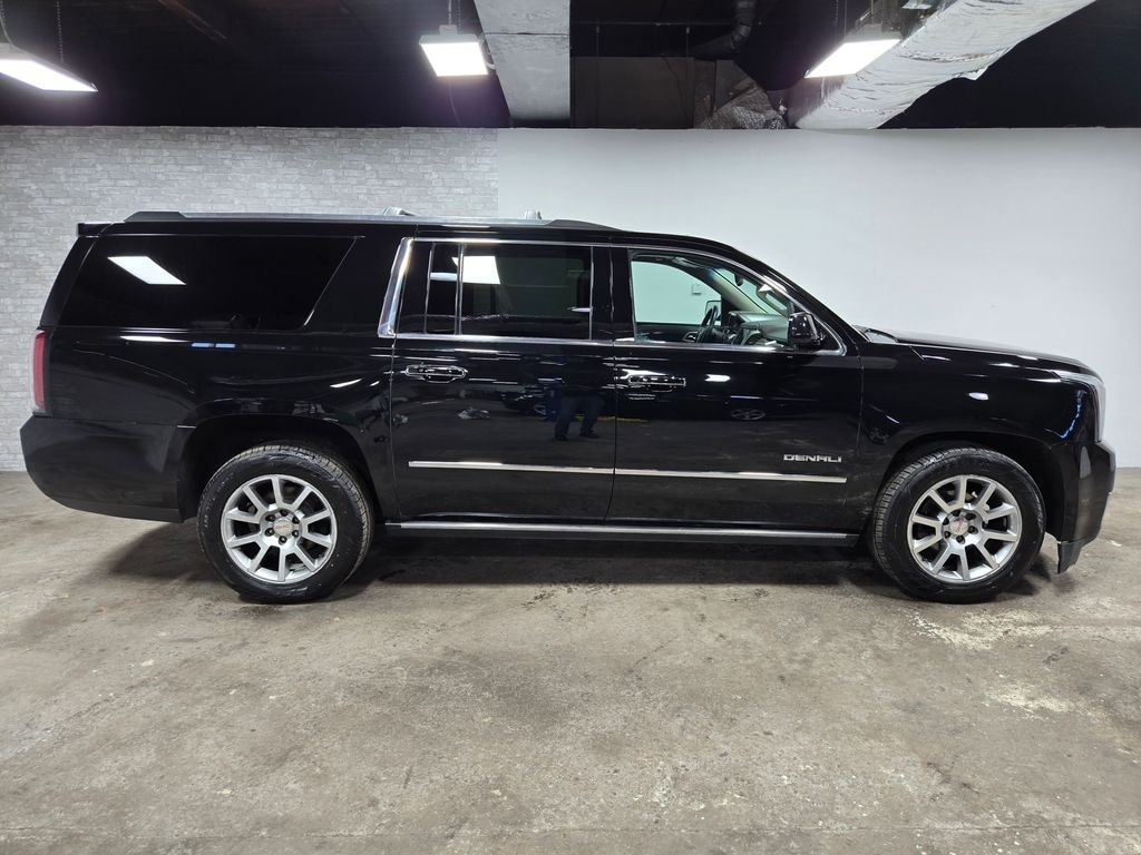 Used 2019 GMC Yukon XL Denali SUV