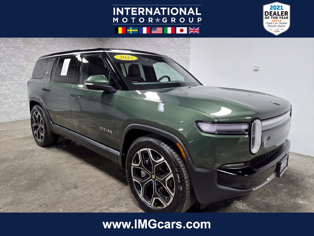 2025 Rivian R1S