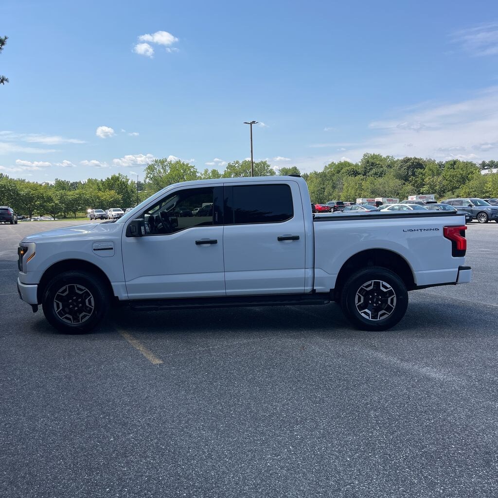 Used 2023 Ford F-150 Lightning XLT Truck