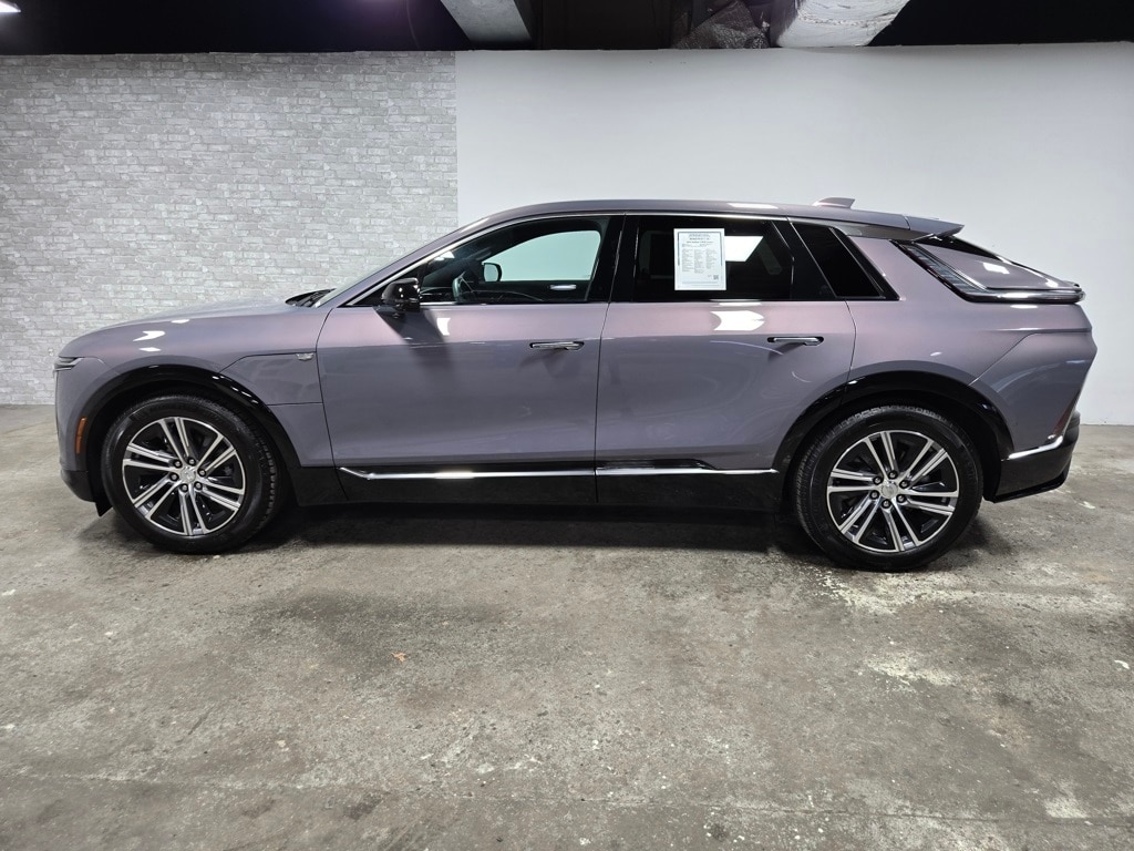 Used 2024 Cadillac Lyriq Luxury SUV