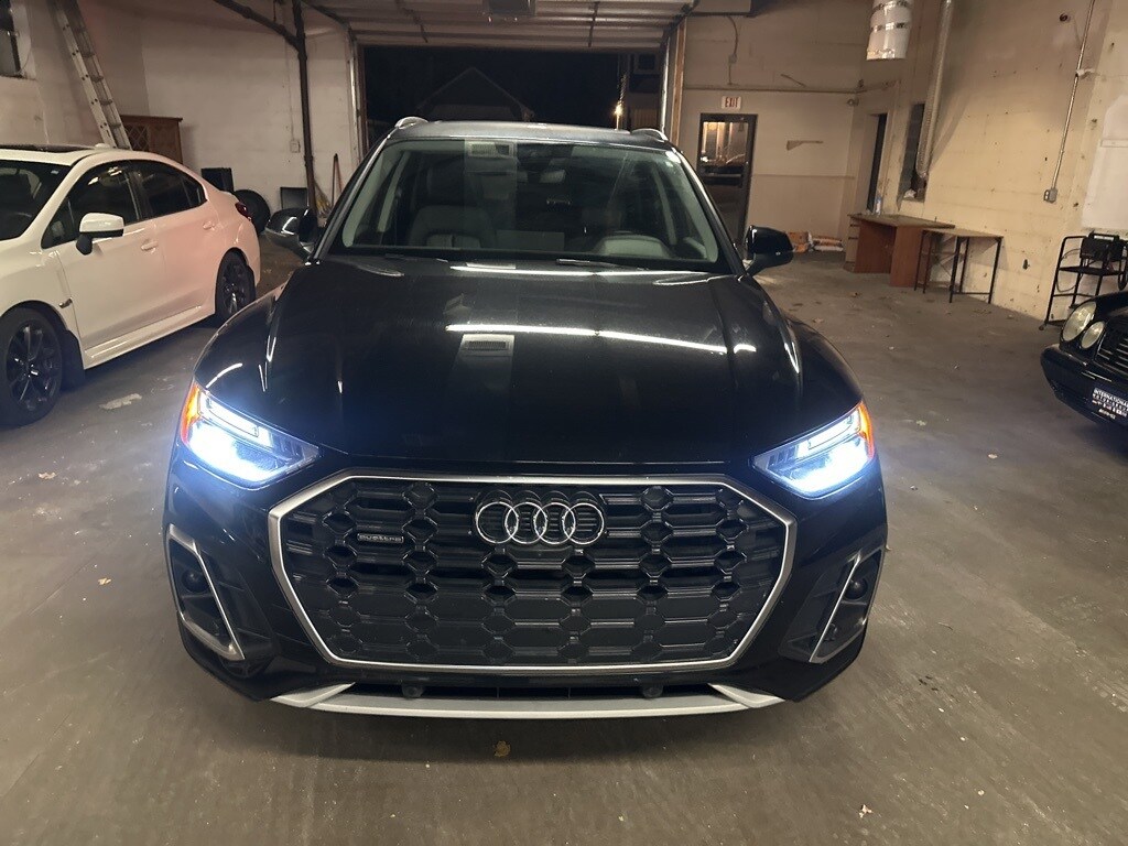 2023 Audi Q5 45 S line Premium photo 2