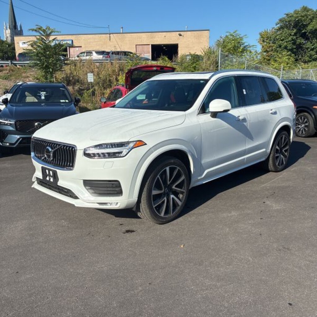 Used 2021 Volvo XC90 T6 Momentum SUV