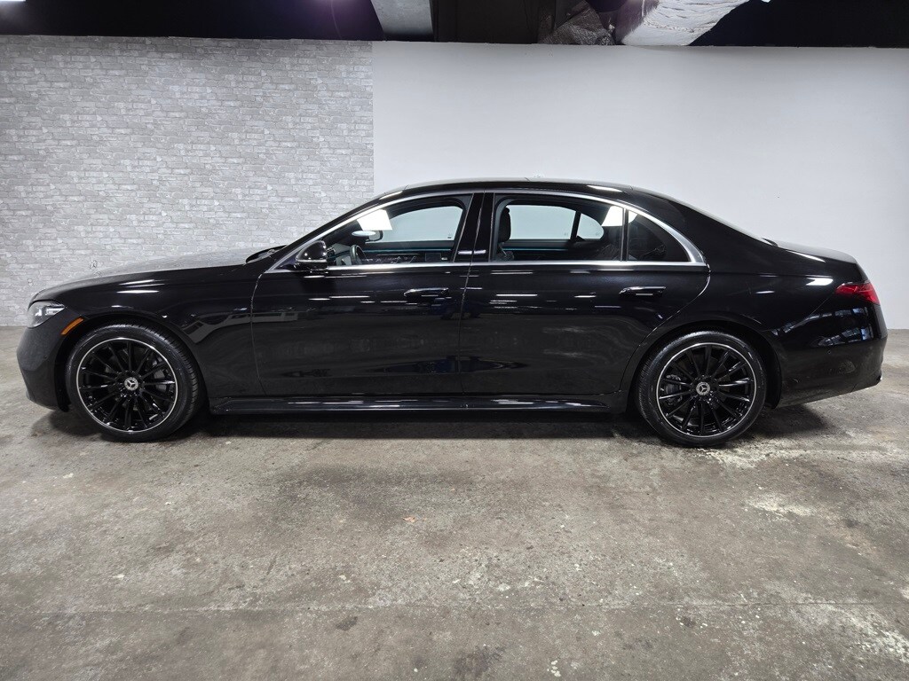 2022 Mercedes Benz S 580 4MATIC photo 2