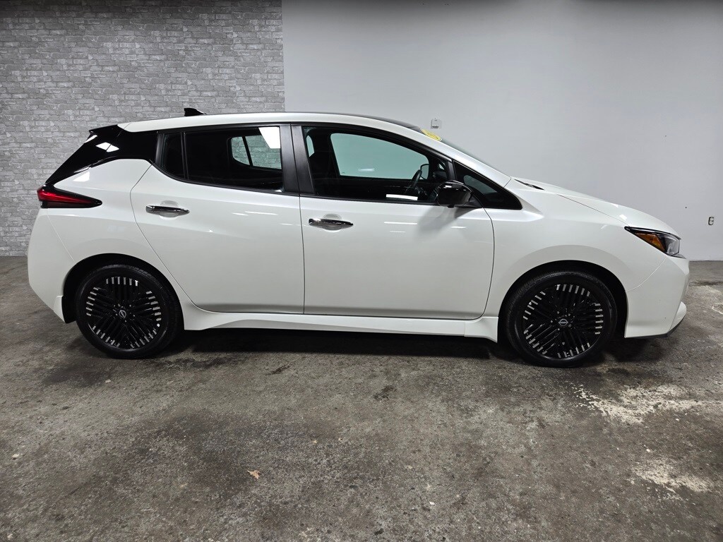 2024 Nissan Leaf SV Plus photo 3