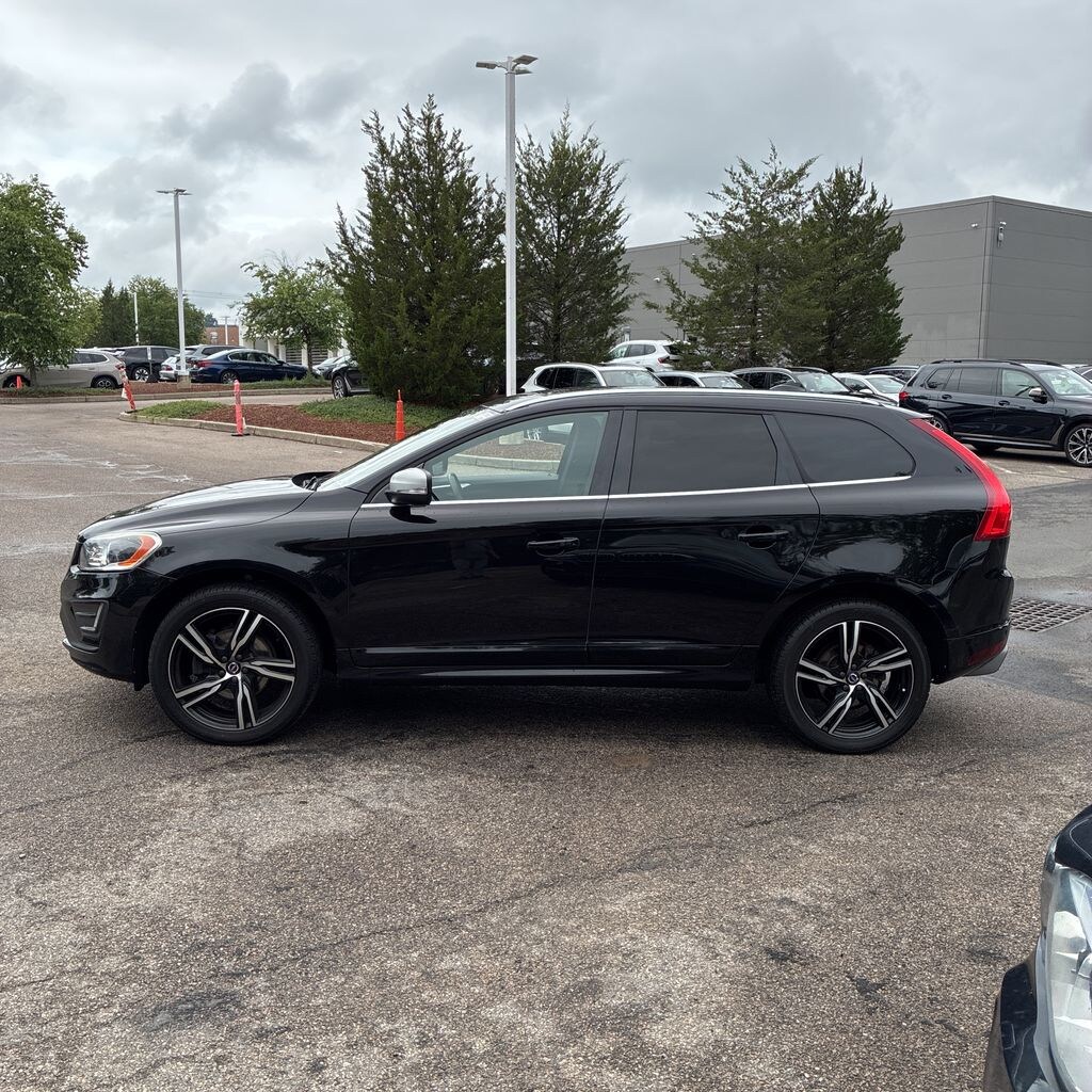 Used 2017 Volvo XC60 T6 R-Design SUV