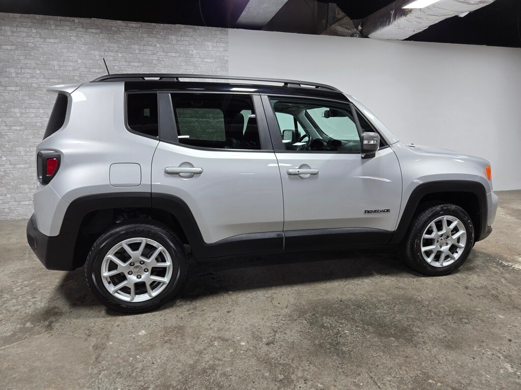 2021 Jeep Renegade Limited photo 3