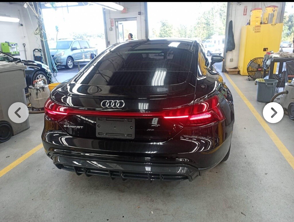 2022 Audi e-tron GT Premium Plus photo 3