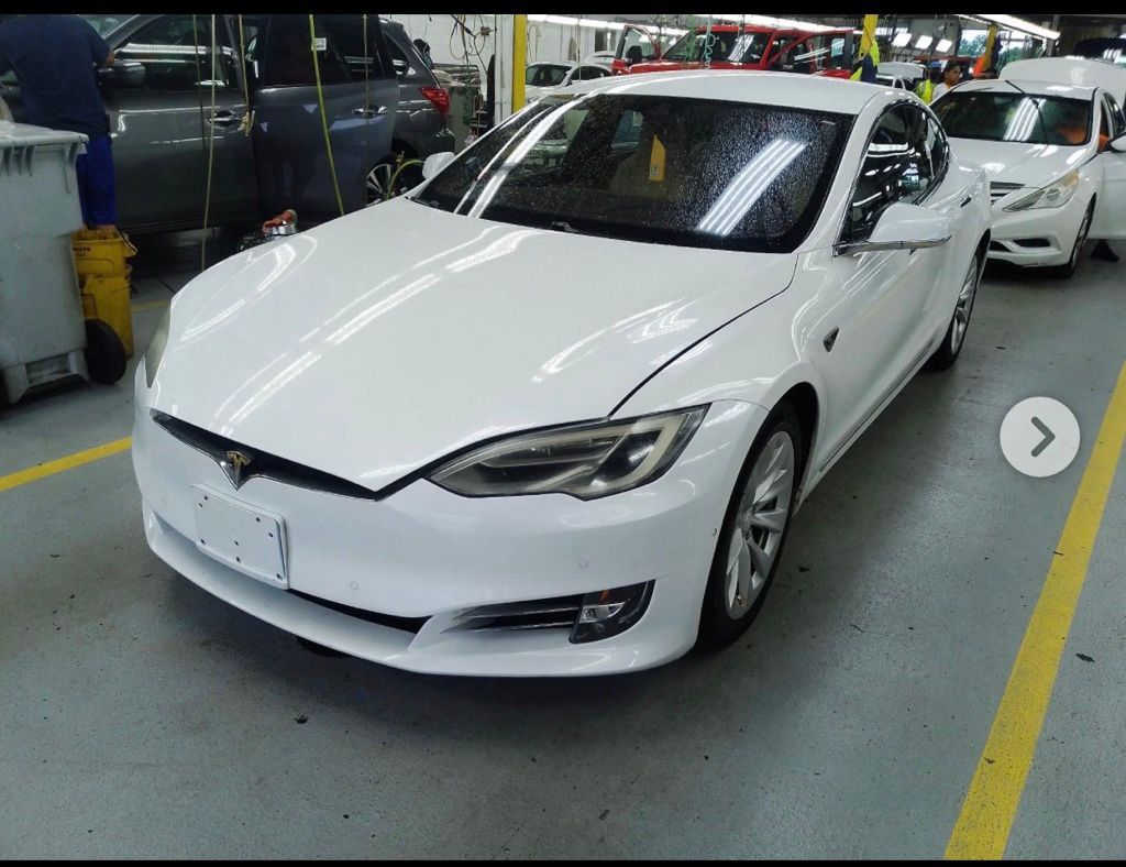 Used 2016 Tesla Model S 75 with VIN 5YJSA1E13GF162438 for sale in Putnam, CT