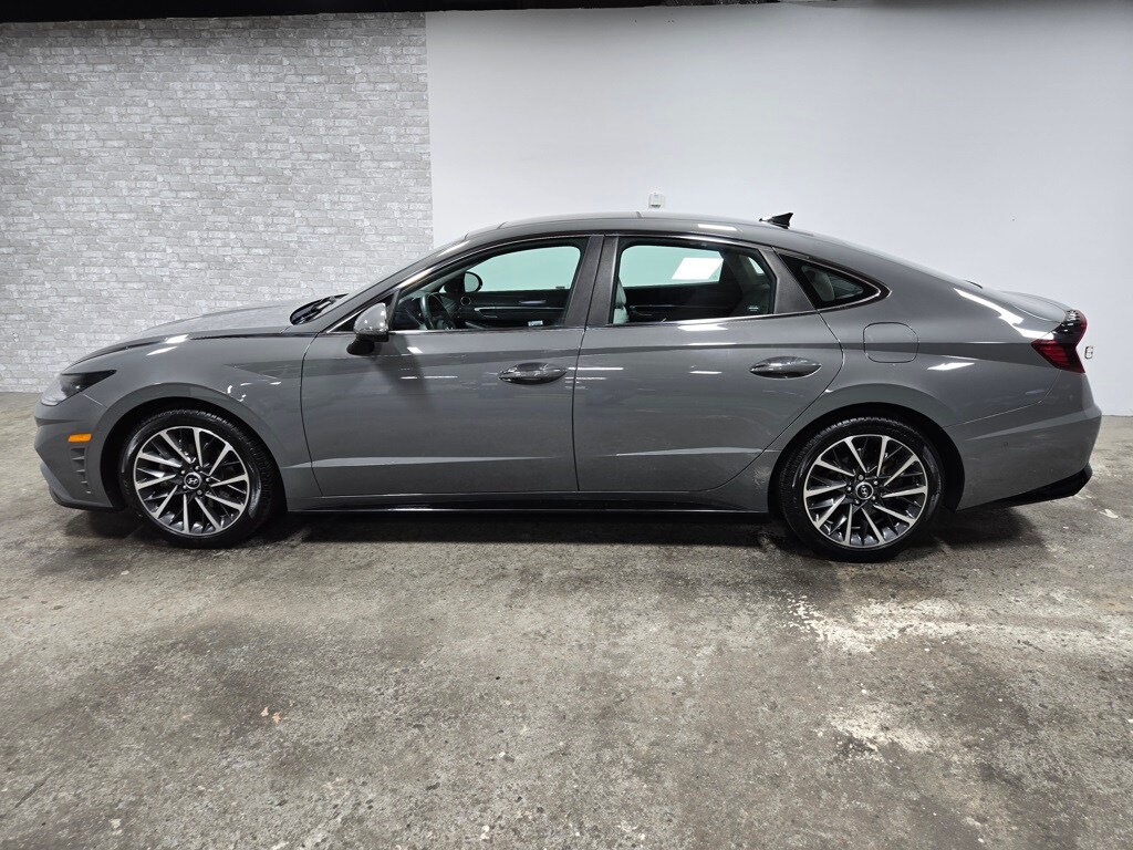 2020 Hyundai Sonata Limited photo 2