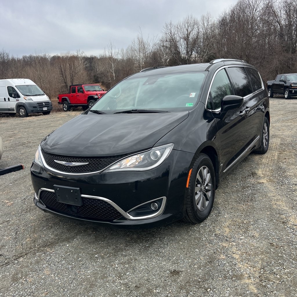 Used 2019 Chrysler Pacifica Touring L Plus with VIN 2C4RC1EG7KR667974 for sale in Putnam, CT