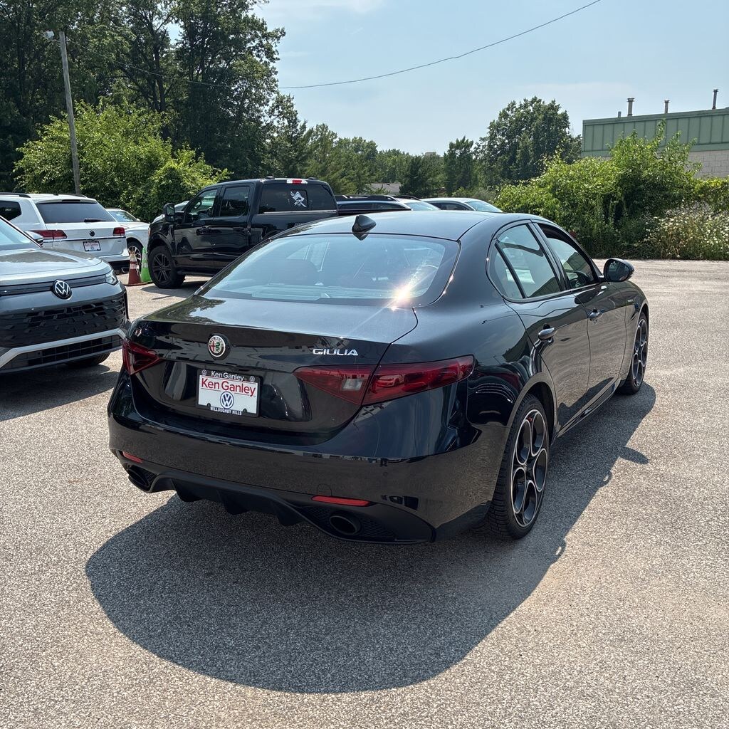 Used 2022 Alfa Romeo Giulia Veloce Sedan